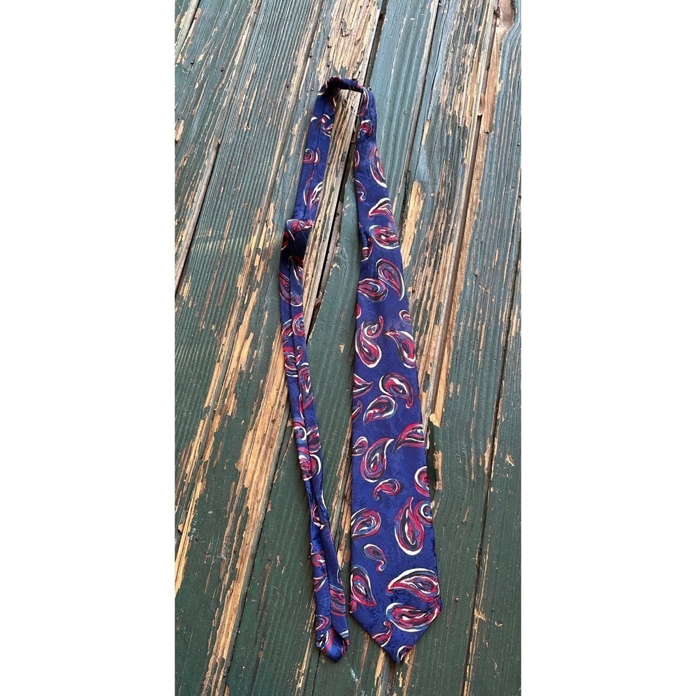 Vintage Designer Silk House Mens Silk Tie Navy Red Abstract Paisley Made‎ in USA